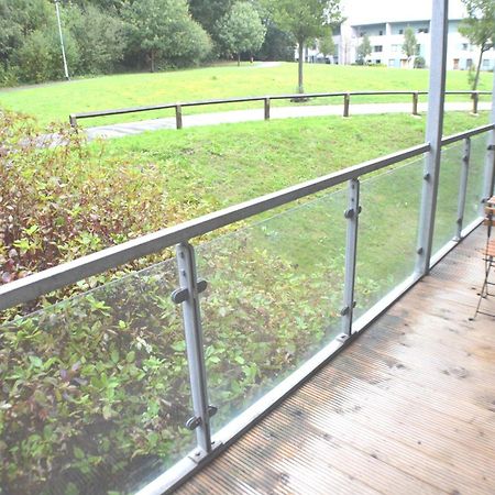 Brentwood Town Retreat - Large 2 Bedroom Apartment Kültér fotó