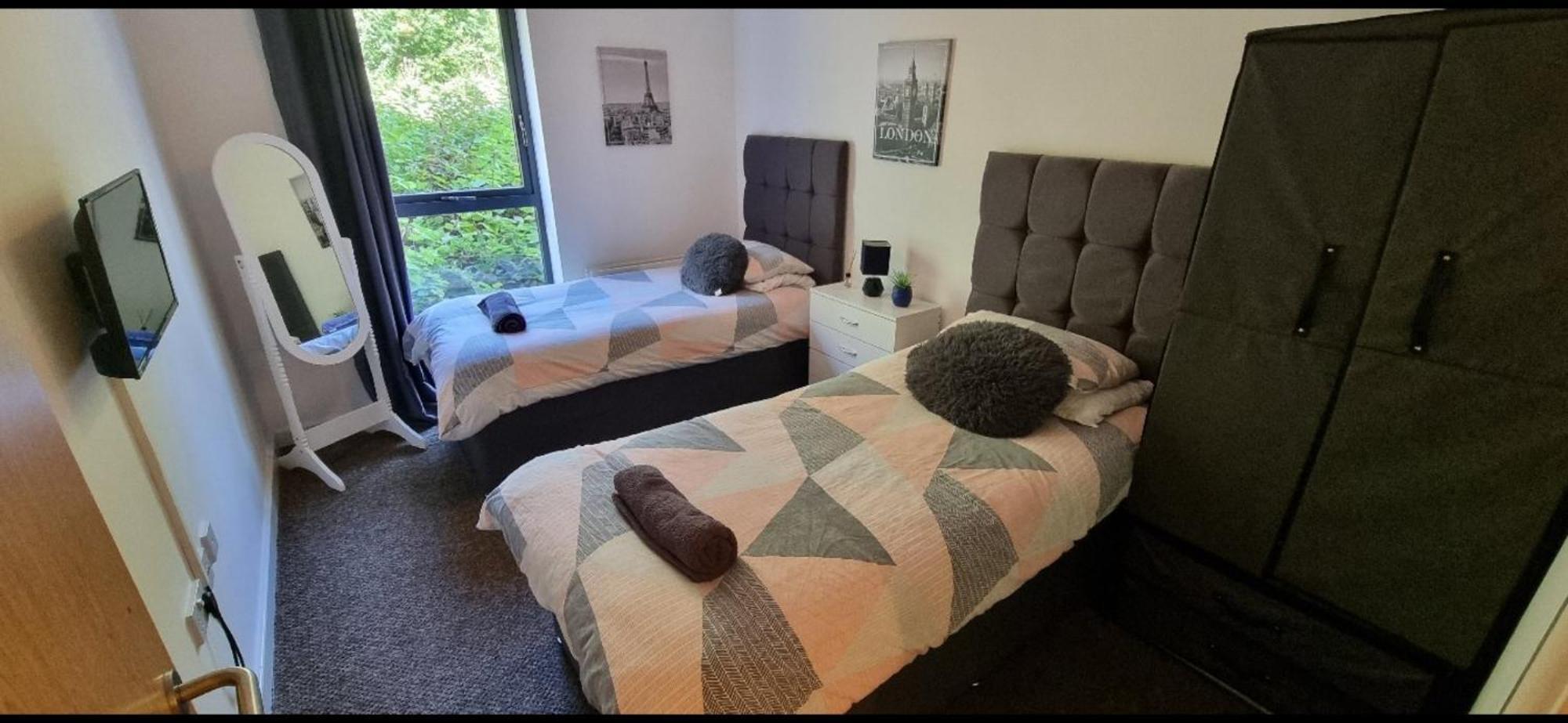 Brentwood Town Retreat - Large 2 Bedroom Apartment Kültér fotó