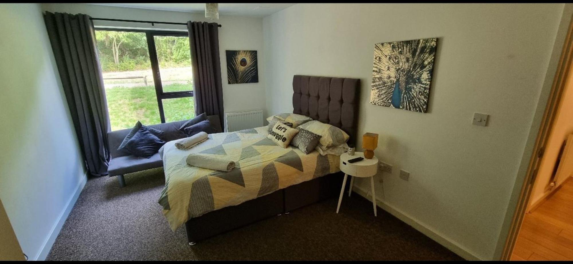 Brentwood Town Retreat - Large 2 Bedroom Apartment Kültér fotó
