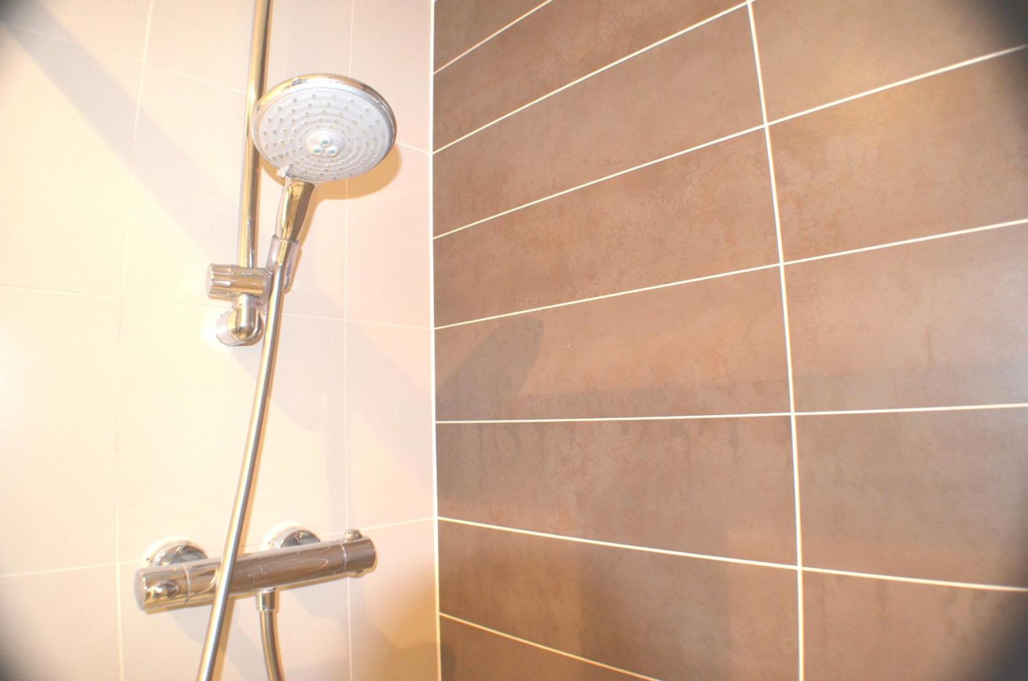 Brentwood Town Retreat - Large 2 Bedroom Apartment Kültér fotó