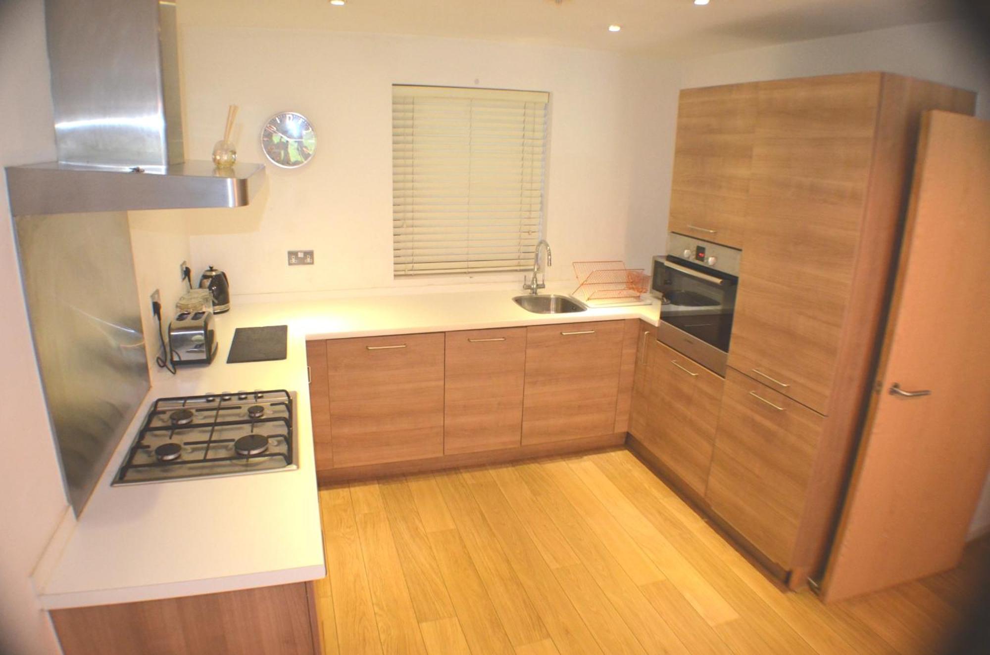 Brentwood Town Retreat - Large 2 Bedroom Apartment Kültér fotó