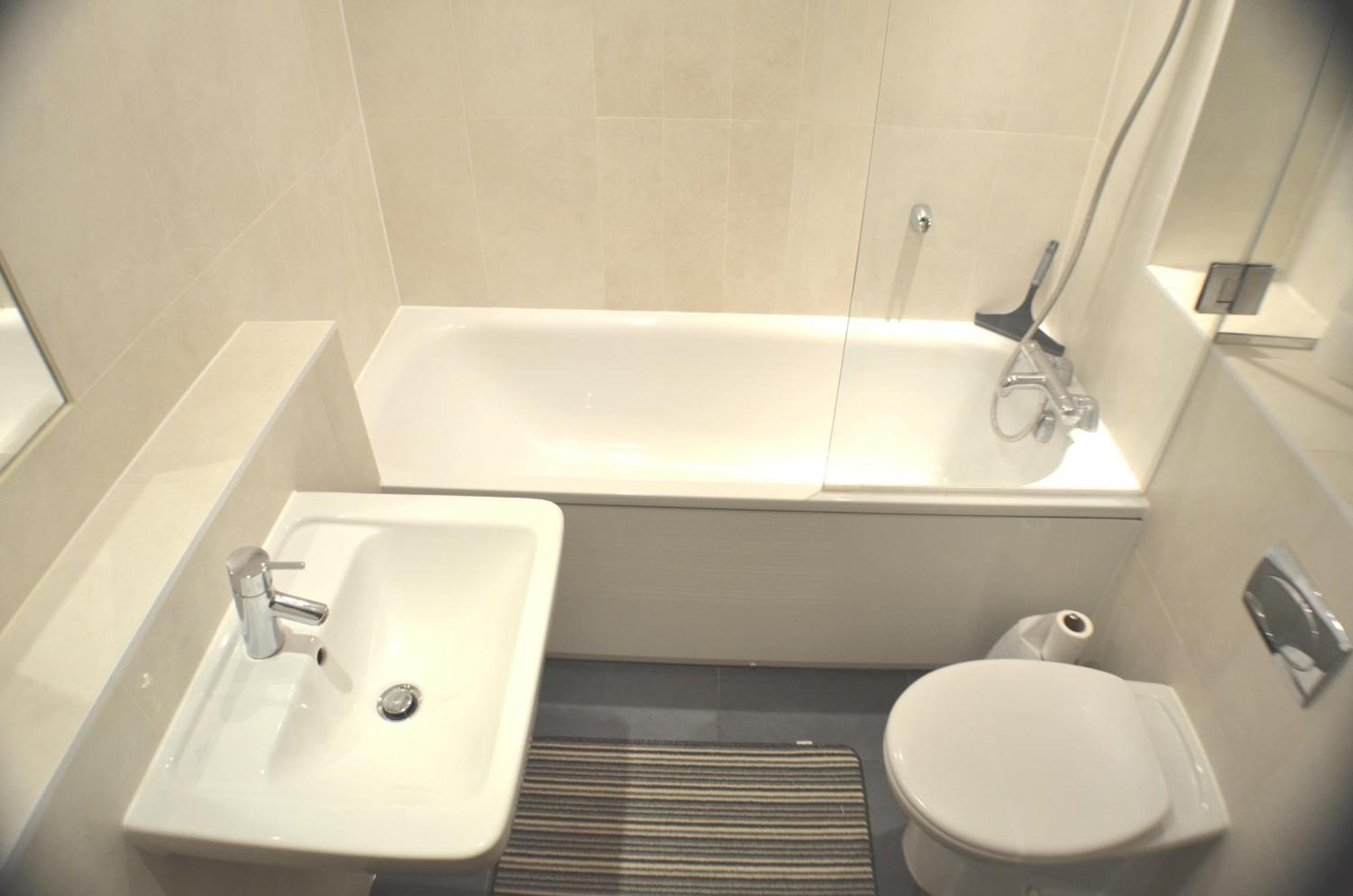 Brentwood Town Retreat - Large 2 Bedroom Apartment Kültér fotó